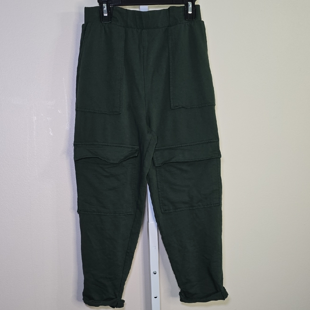 Ladies ASOS Green Cargo Capris Relaxed Fit Sz 2 (100% Cotton)